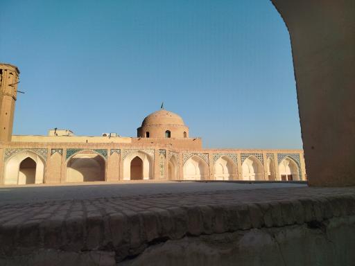 عکس مسجد و مدرسه آقا بزرگ