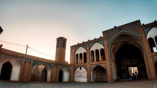 عکس مسجد و مدرسه آقا بزرگ