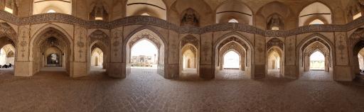 عکس مسجد و مدرسه آقا بزرگ