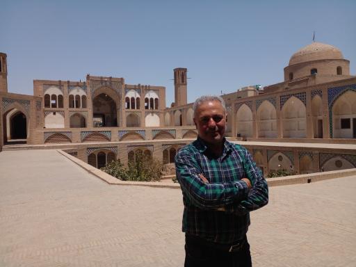عکس مسجد و مدرسه آقا بزرگ