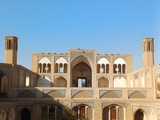 عکس مسجد و مدرسه آقا بزرگ