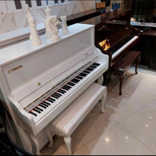 عکس پیانو شهرامفر