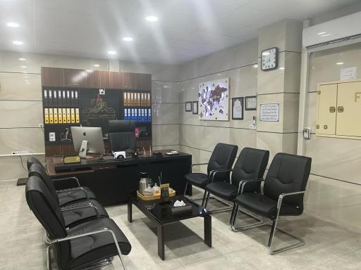 عکس مشاور املاک قرن 21