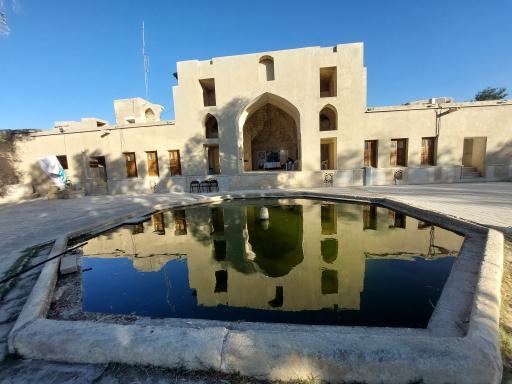 عکس مجموعه تاریخی باغ نشاط لارستان