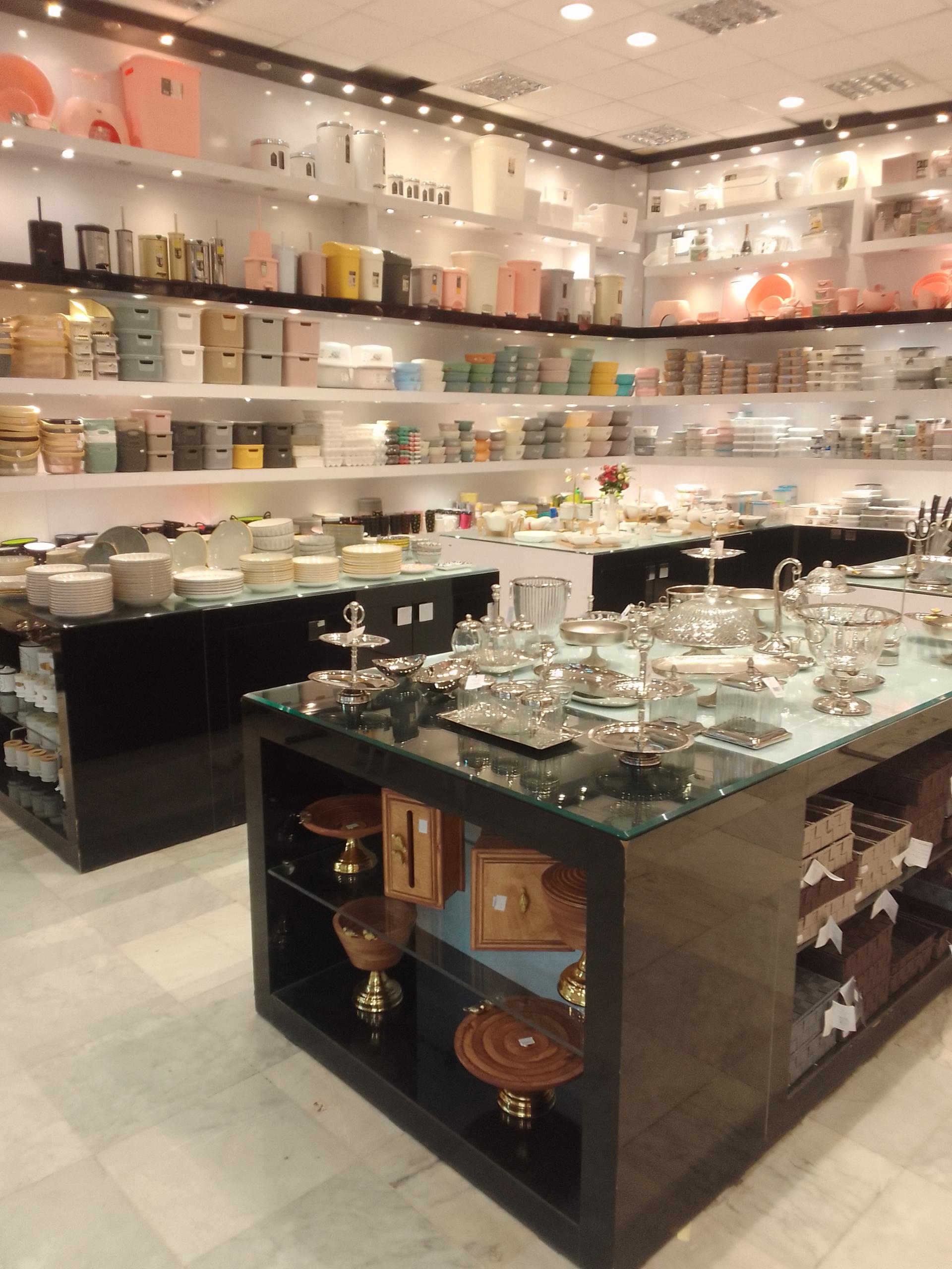 عکس فروشگاه رنگین کمان ( خونه رنگی )