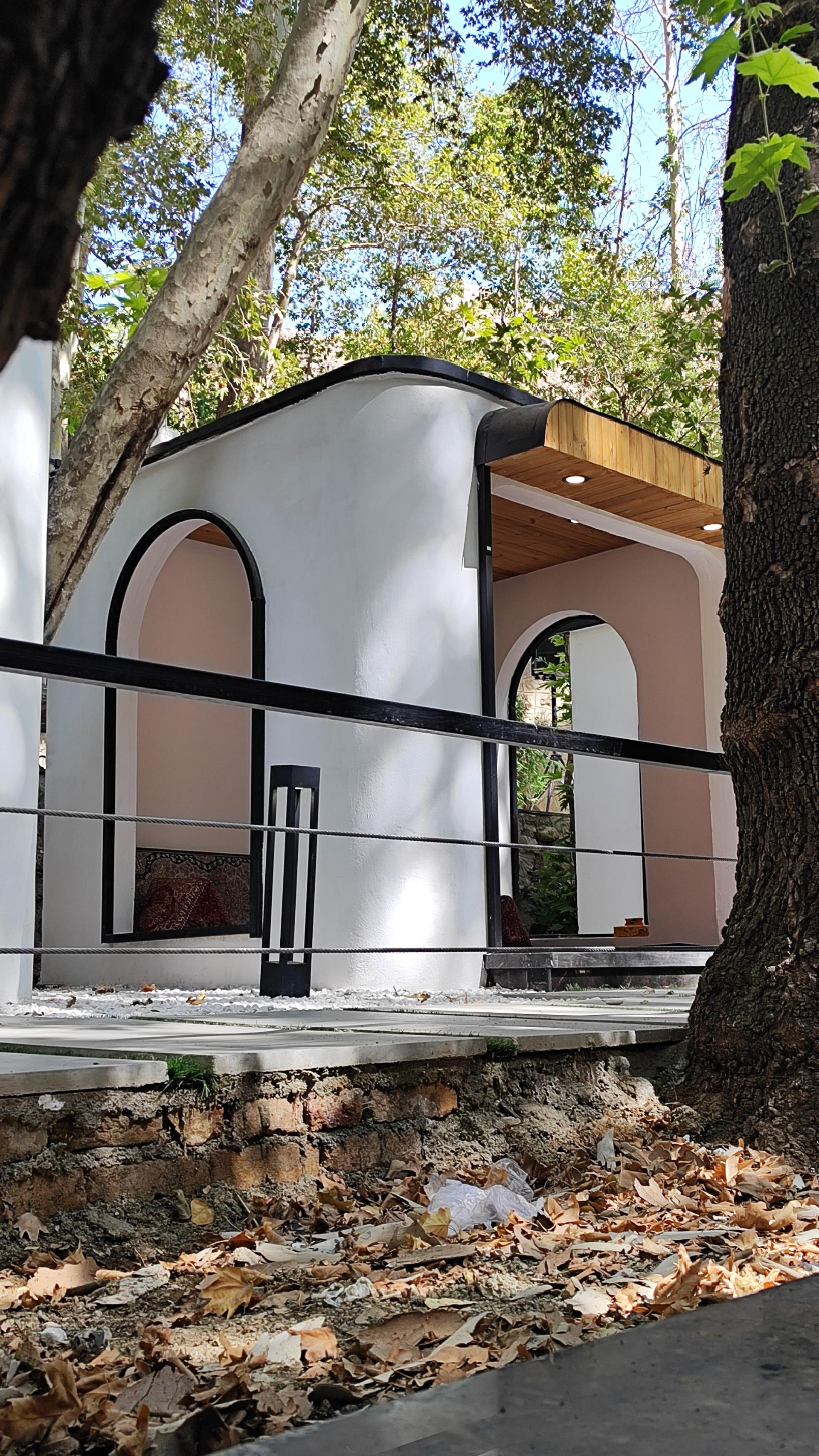 عکس باغ رستوران اسپیناس