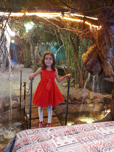 عکس رستوران و کافه سرخ‌ پوست