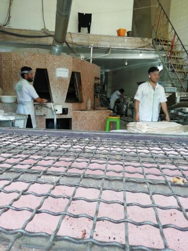 عکس نانوایی لواش و سنگک