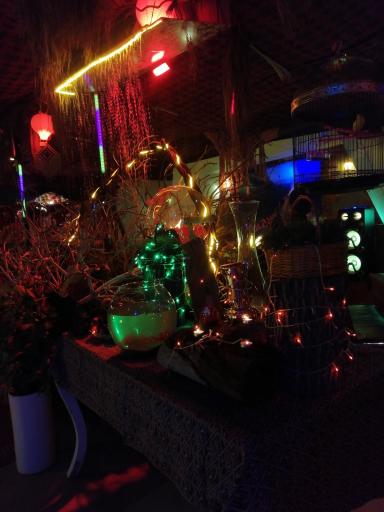 عکس رستوران و کافه سرخ‌ پوست