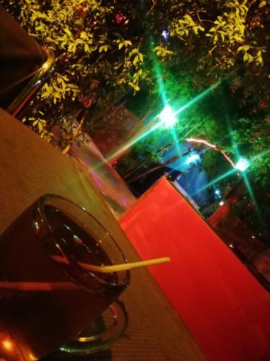 عکس رستوران و کافه سرخ‌ پوست