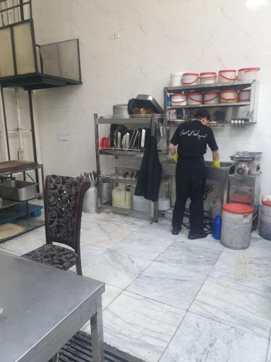 عکس تهیه غذای مهدی 