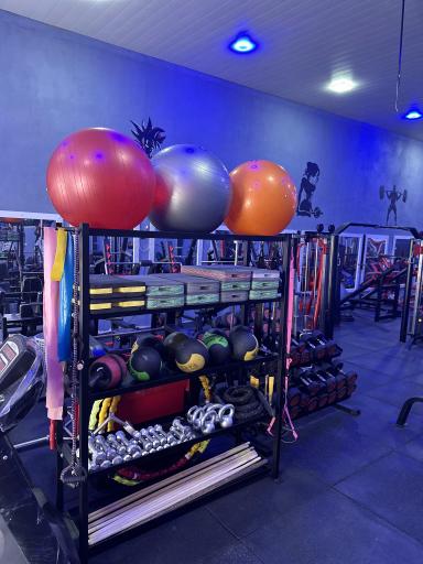 عکس آکادمی بدنسازی تن آرا