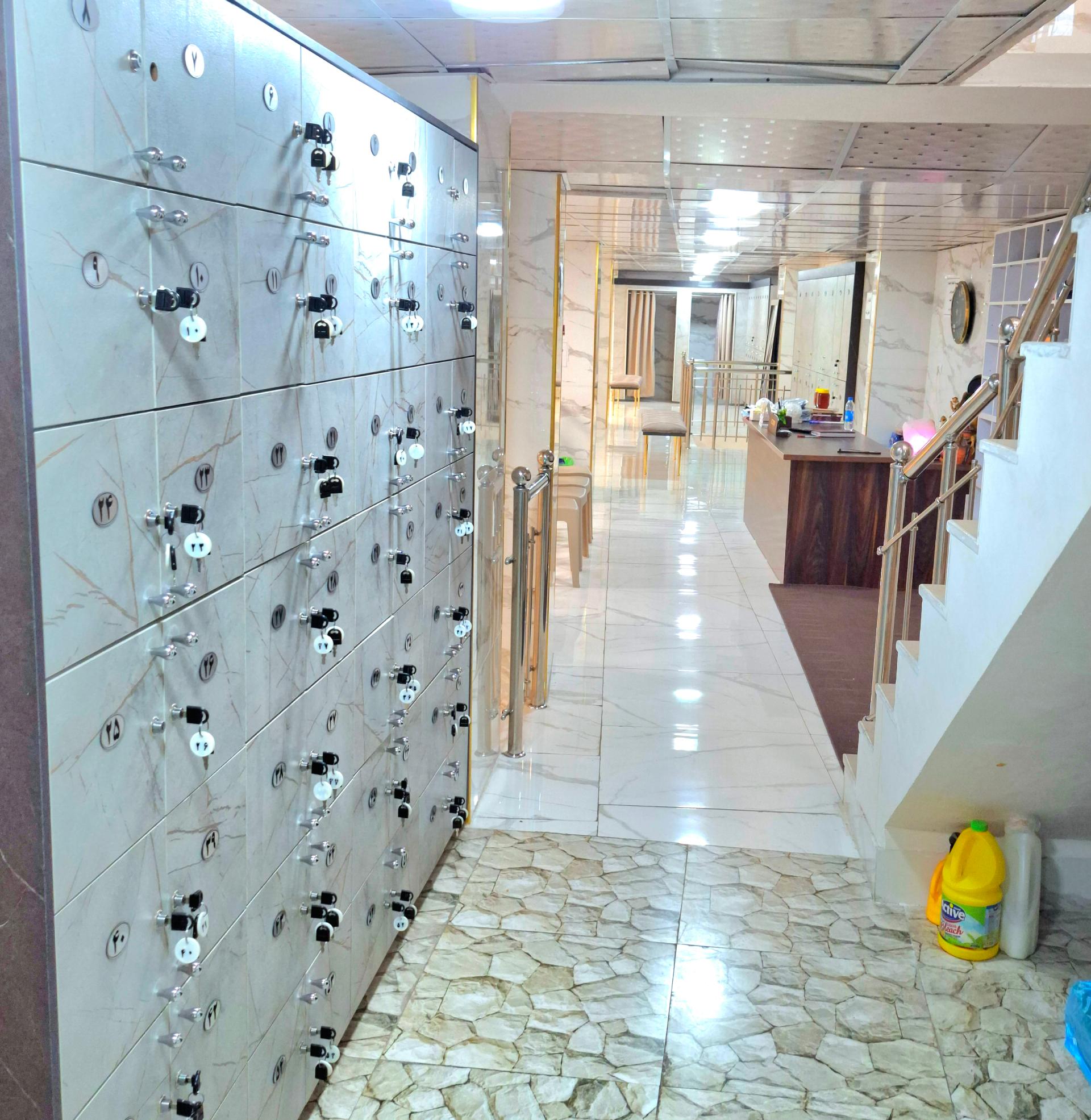 عکس باشگاه یوگا خورشید