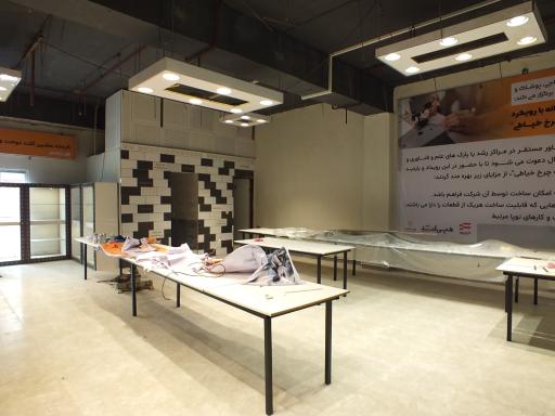 عکس کارخانه نوآوری و کارآفرینی زیرساخت