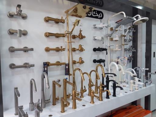 عطارباشی (یراق آلات و تجهیزات کابینت)