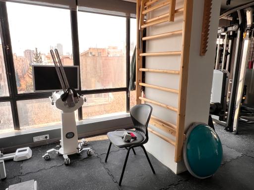 عکس کلینیک فیزیوتراپی رایان