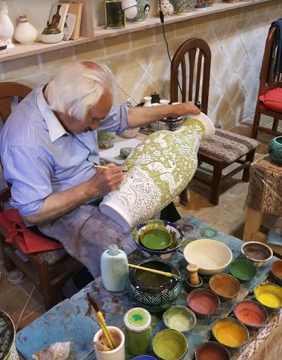 عکس کارگاه سرامیک سنتی عباس عبادی