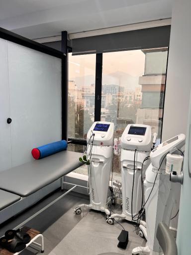 عکس کلینیک فیزیوتراپی رایان