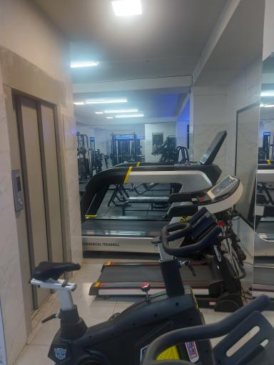 عکس باشگاه بدنسازی آرن