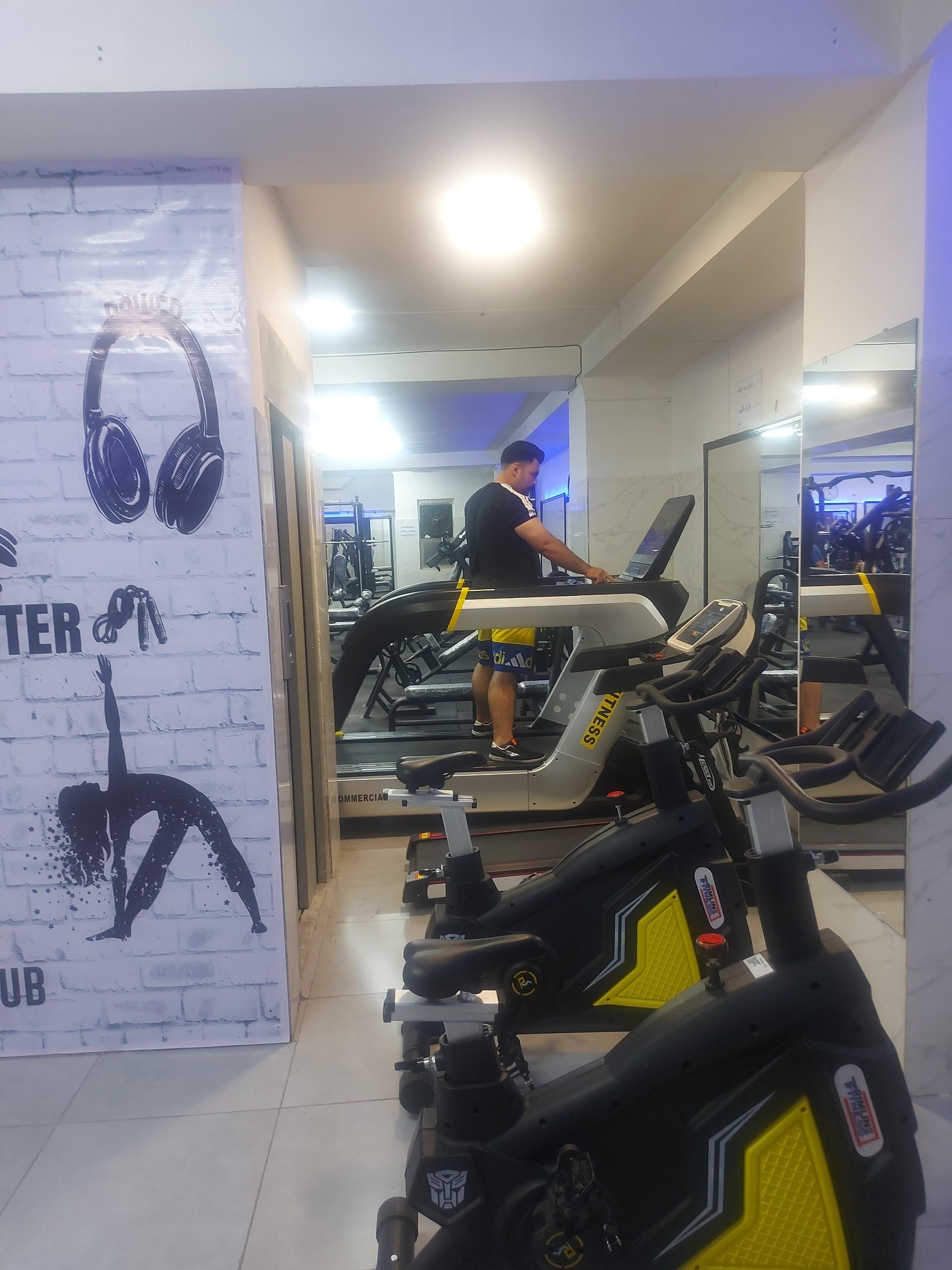 عکس باشگاه بدنسازی آرن