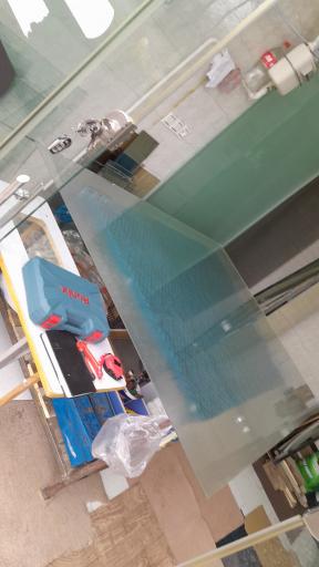 عکس شیشه بری کوروش اکبری