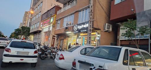 عکس کافه لاویه