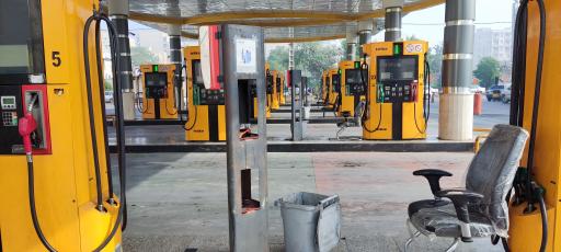 عکس پمپ بنزین جواهری