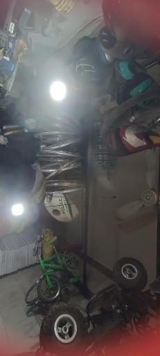 عکس تعمیرگاه موتورسیکلت ابوئی