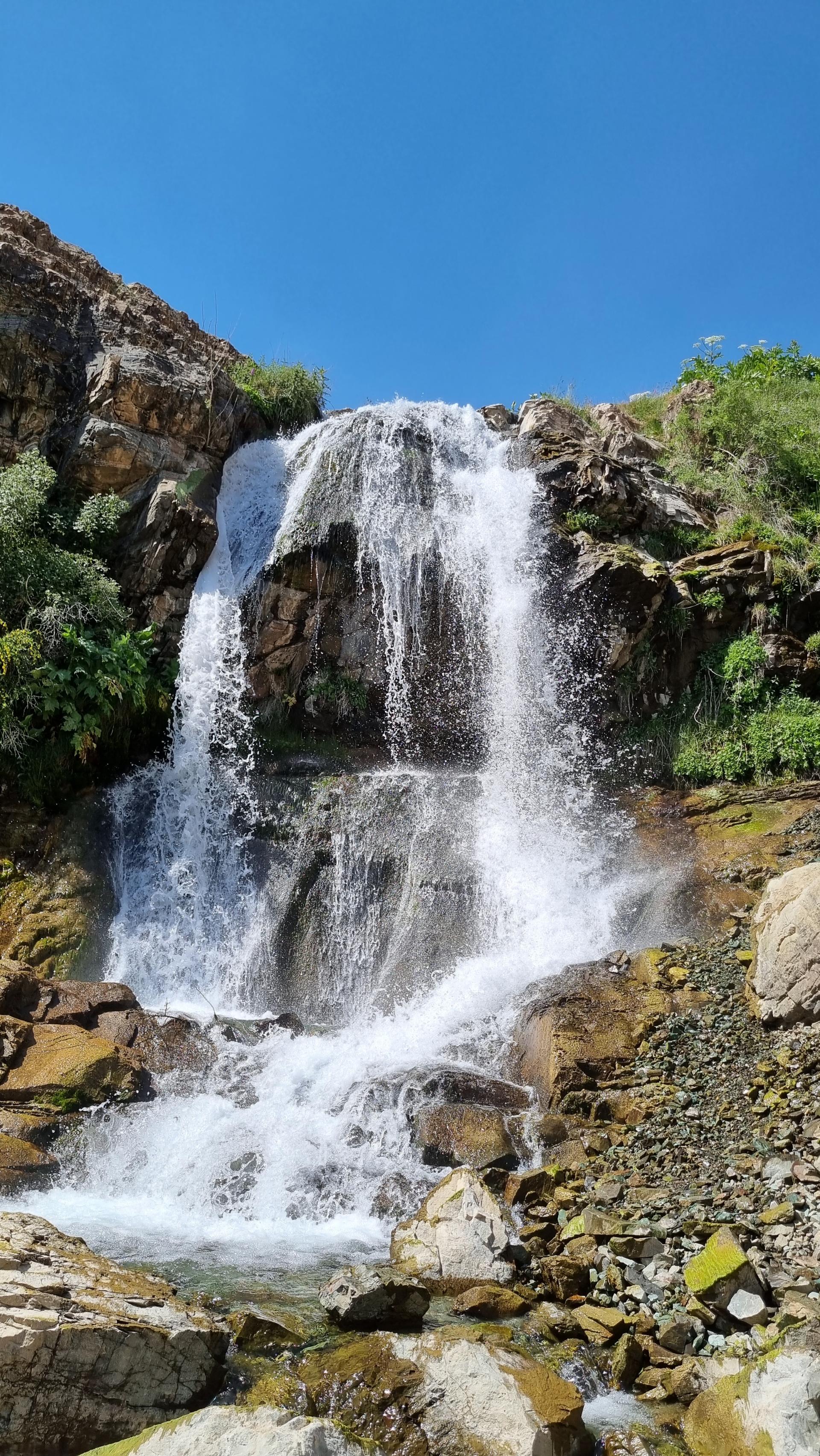 عکس آبشار سوم سنج