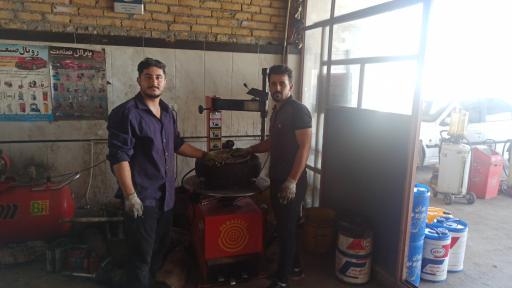 عکس تعویض روغنی استاد اسماعیل رشیدی