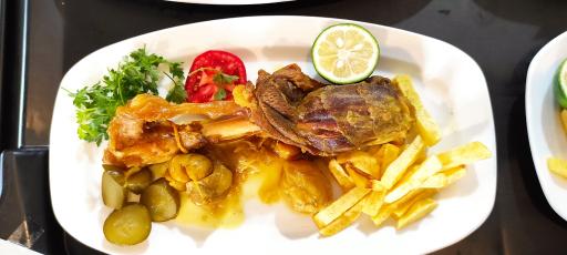 عکس رستوران خانه دارچین