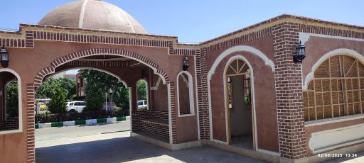 عکس زائر سرای رضوی