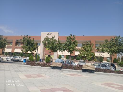 عکس زائر سرای رضوی