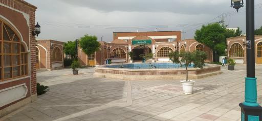 عکس زائر سرای رضوی