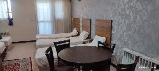 عکس زائر سرای رضوی