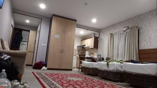 عکس زائر سرای رضوی