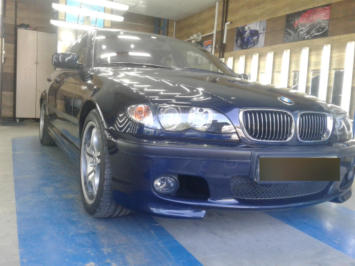 عکس کارشناسی رنگ و تشخیص رنگ خودرو آزادمهر