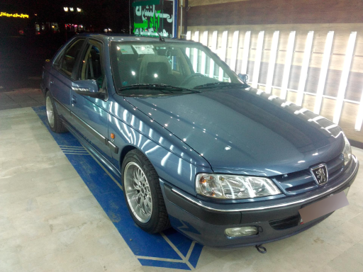 عکس کارشناسی رنگ و تشخیص رنگ خودرو آزادمهر