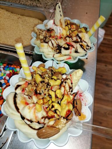 عکس آبمیوه و بستنی بلوچ