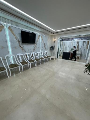 رستوران ریخته گرزاده