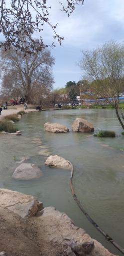 آبشار مصنوعی طاقبستان