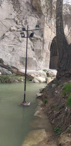 آبشار مصنوعی طاقبستان