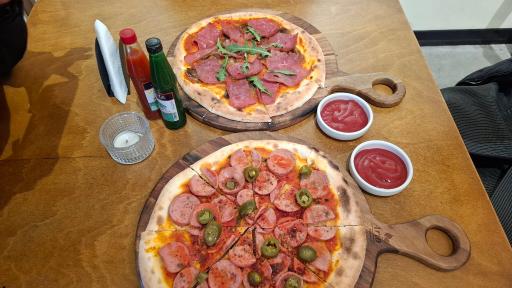 عکس پلتفرم اون بالا