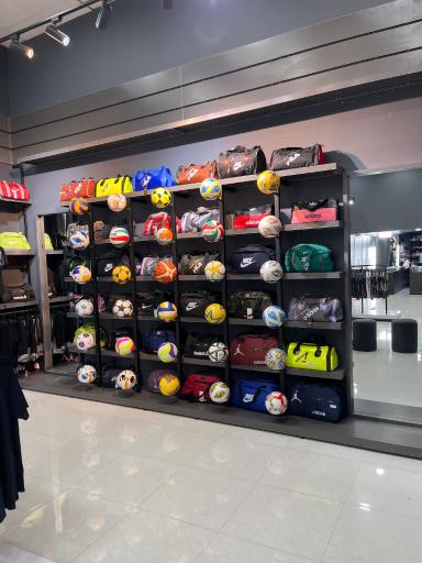 فروشگاه لوازم ورزشی جهان ورزش