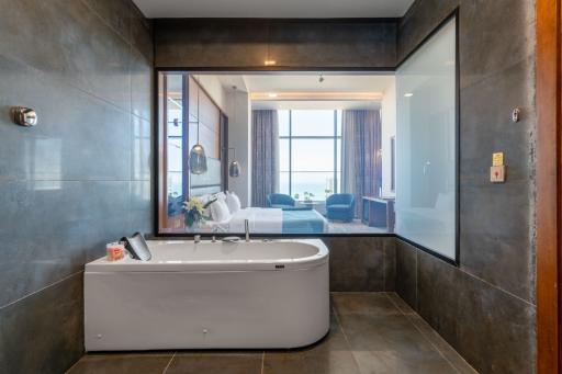 هتل پنج ستاره پالاس