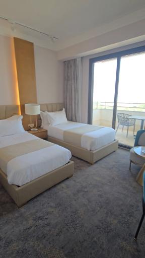 عکس هتل پنج ستاره پالاس