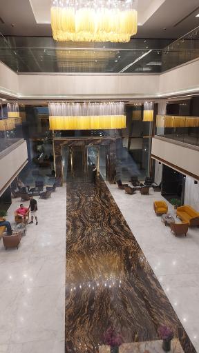 عکس هتل پنج ستاره پالاس