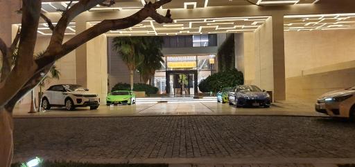 عکس هتل پنج ستاره پالاس