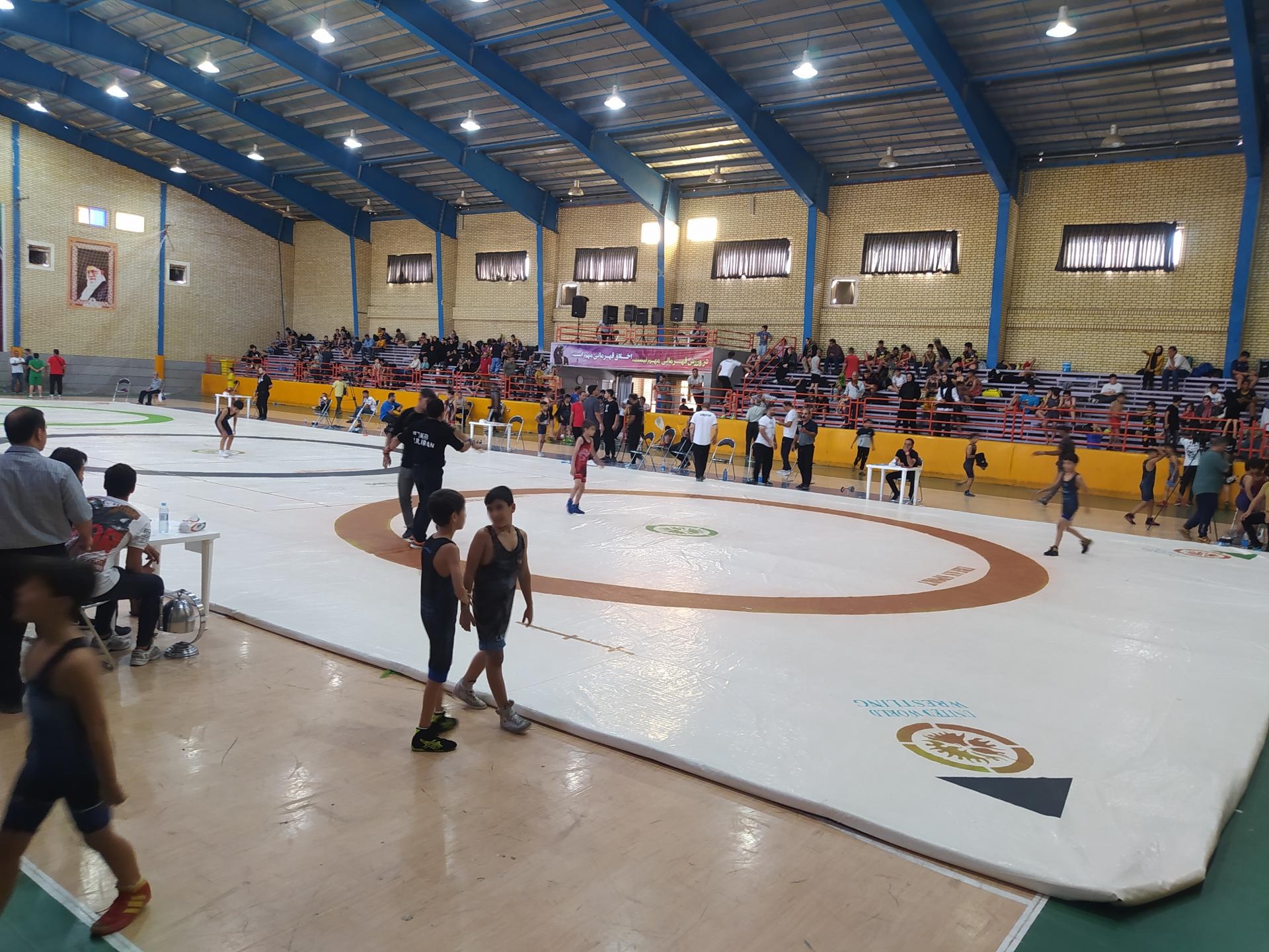 عکس سالن ورزشی شهدای لتحر