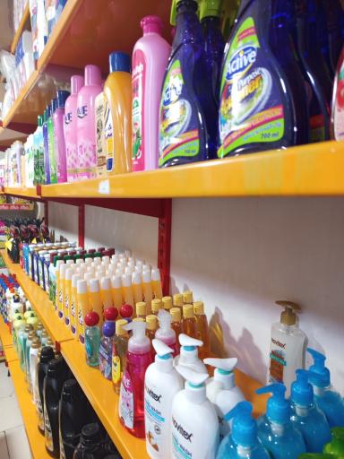 عکس سوپر مارکت میرزایی